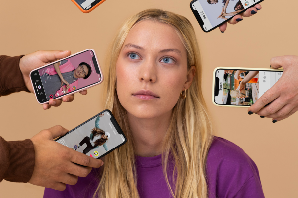 pessoas-conectadas-nas-redes-sociais